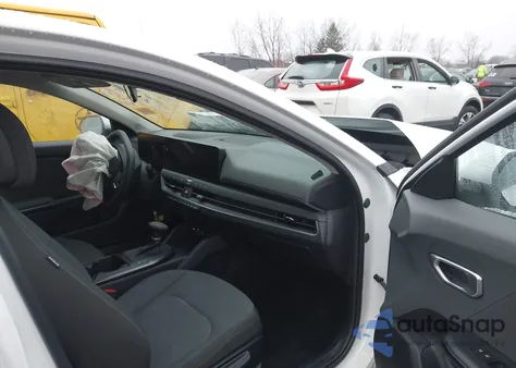 2025 Kia K4 Lxs из США, поврежденный, VIN 3KPFT4DE2SE216425